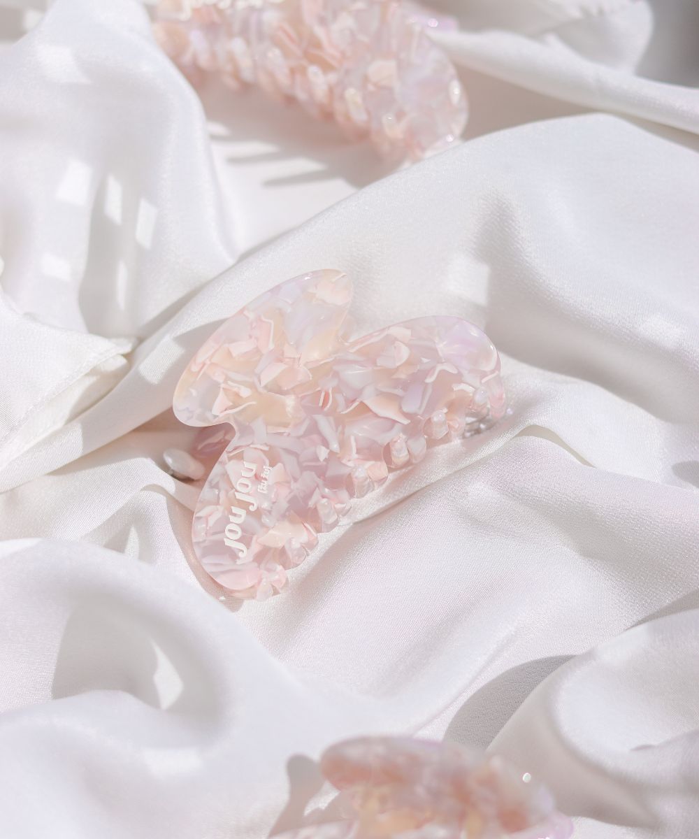 Blush Shell Hair Clip